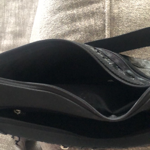 LeSportsac crossbody bag - Picture 3 of 4